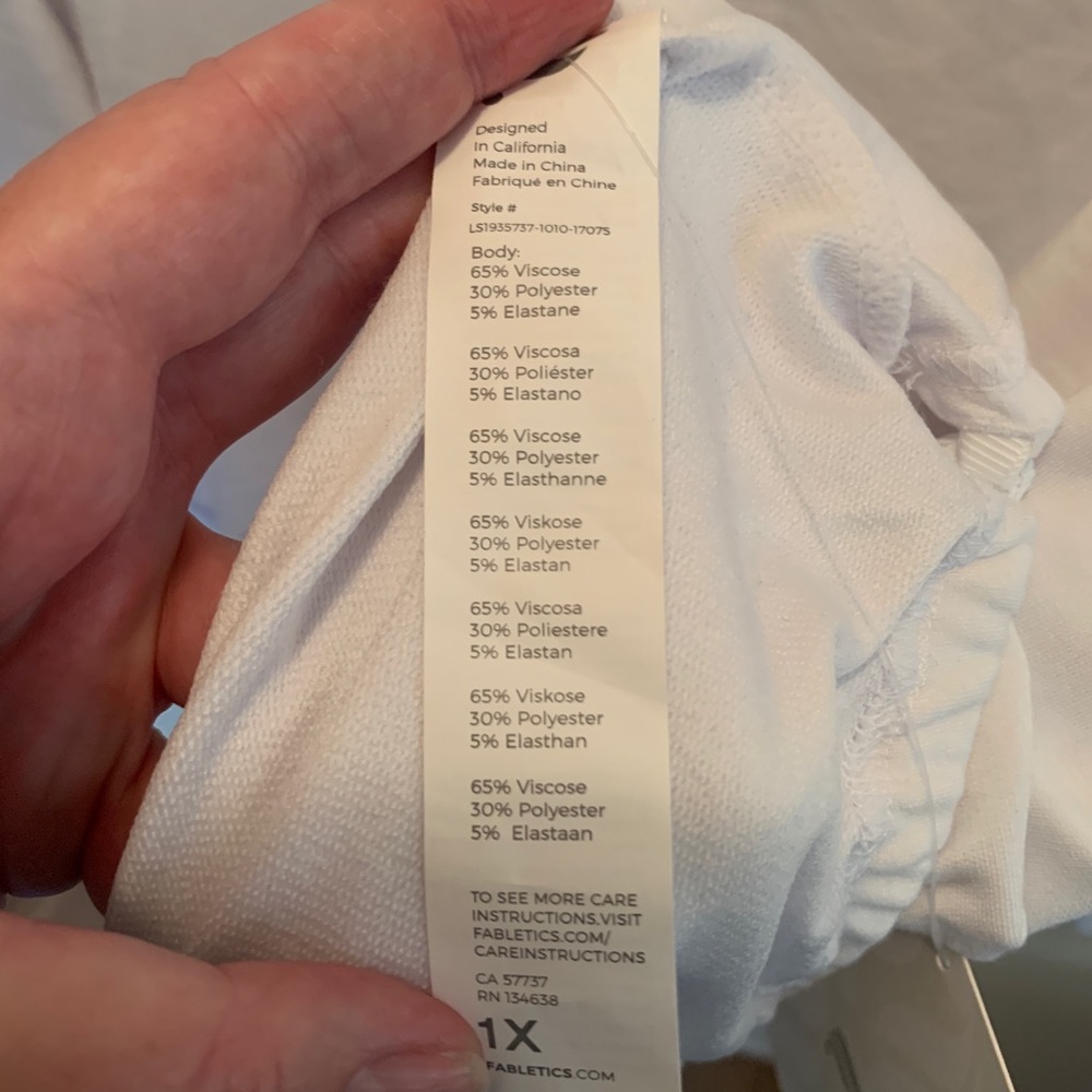 Fabletics Workout Pullover - Picture 2 of 4